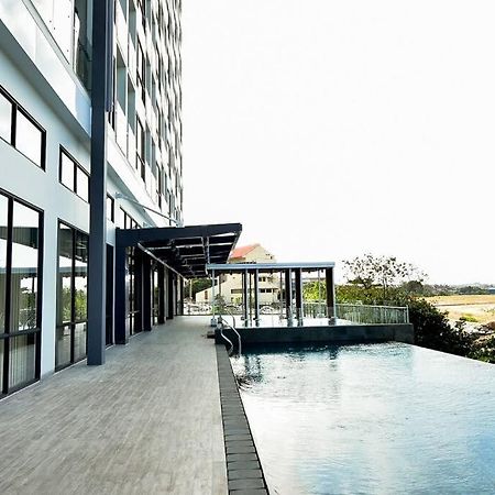 Lovina 8-Ad At One Residence Batam Экстерьер фото